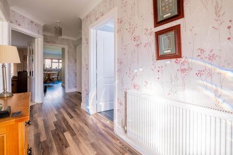 27 Brays Lane, Rochford, SS4 3DP