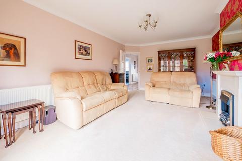 27 Brays Lane, Rochford, SS4 3DP