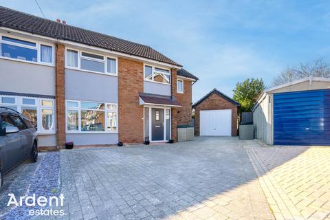 4 bedroom semi-detached house for sale, Norfolk Close, Maldon