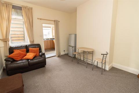 1 bedroom ground floor flat to rent, Holly Avenue, Wallsend