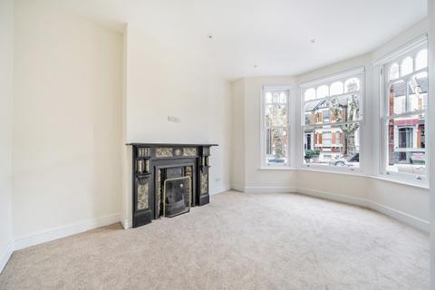 2 bedroom apartment to rent, Keslake Road London NW6