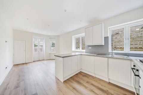 2 bedroom apartment to rent, Keslake Road London NW6