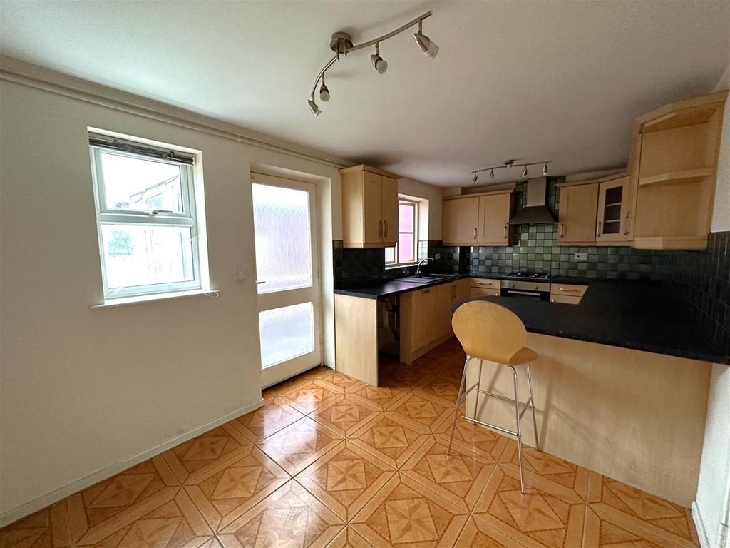 Open-Plan Dining  Kitchen 176