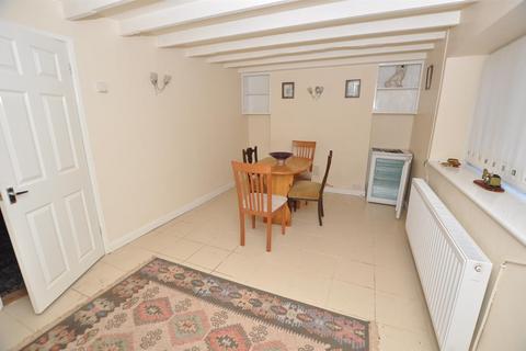 2 bedroom terraced house for sale, Frogmore Street, Laugharne, Carmarthen