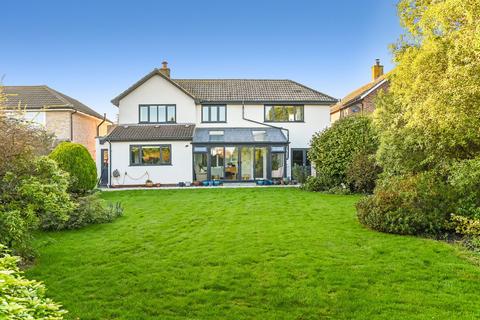 4 bedroom detached house for sale, Seaton Avenue, Hythe, Kent, CT21