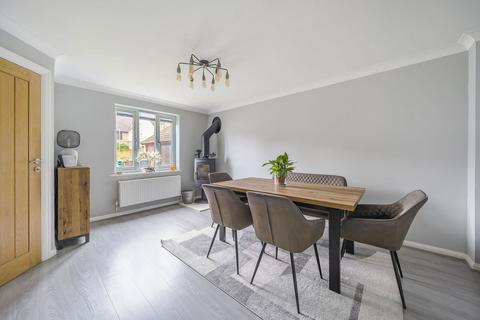 9 Swans Ghyll, Forest Row, RH18 5PA