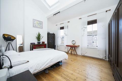 8 Fassett Road, London, E8 1PA