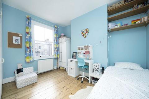 8 Fassett Road, London, E8 1PA