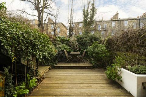 8 Fassett Road, London, E8 1PA