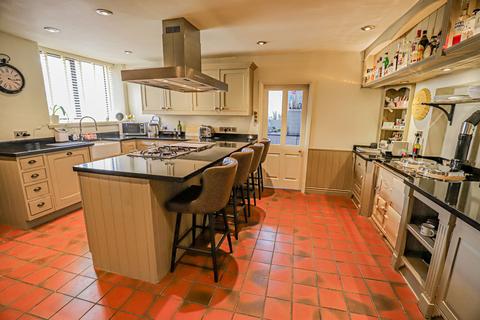 Carr Garth, 18 Bailey Lane, Heysham, Morecambe, LA3 2PS