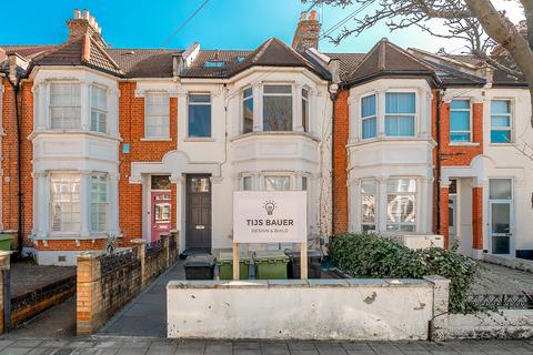 2 bedroom flat to rent, Gleneagle Road, London SW16