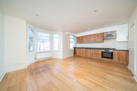 2 bedroom flat to rent, Gleneagle Road, London SW16