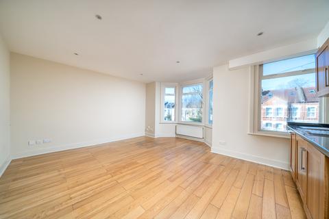 2 bedroom flat to rent, Gleneagle Road, London SW16