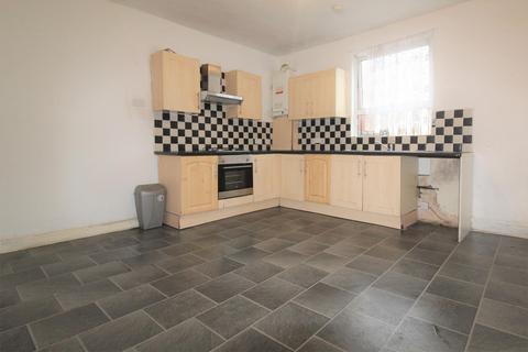 3 bedroom house to rent, Conway Drive, Leeds, LS8