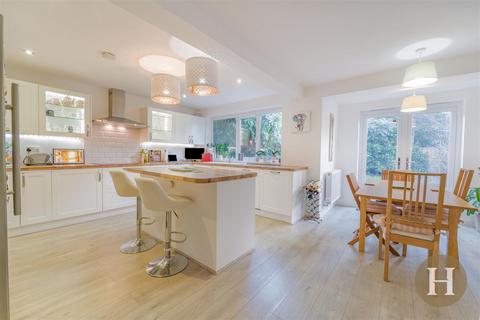 4 bedroom house for sale, Kesteven Close, Edgbaston, Birmingham, B15