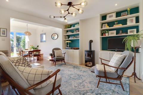 98 Beauchamp Road, West Molesey, KT8 2PH