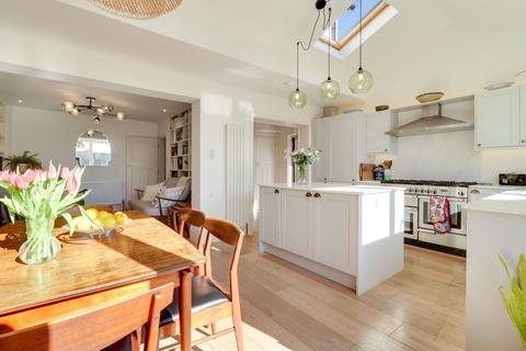 98 Beauchamp Road, West Molesey, KT8 2PH