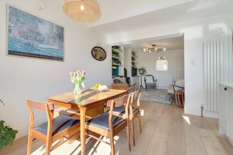 98 Beauchamp Road, West Molesey, KT8 2PH
