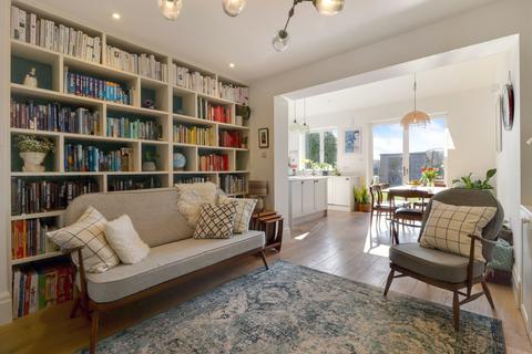 98 Beauchamp Road, West Molesey, KT8 2PH