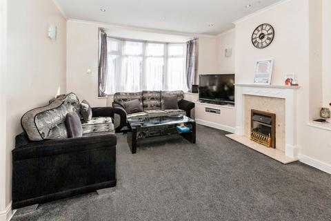 3 bedroom semi-detached house for sale, Fairdale Gardens, Hayes UB3