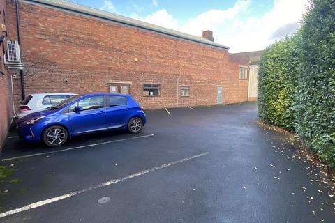 Property to rent, High Street, Brockmoor, Brierley Hill