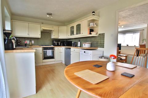 3 bedroom detached house for sale, Clifford Avenue, Walton Cardiff, Tewkesbury