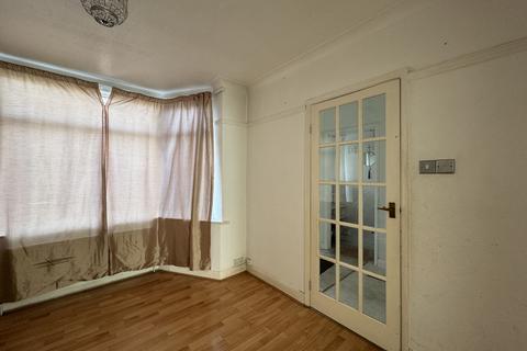 4 bedroom semi-detached house to rent, Stanway Road, Shirley B90