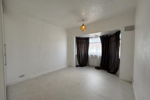4 bedroom semi-detached house to rent, Stanway Road, Shirley B90