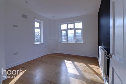 52 Riverside Gardens, Wembley, HA0 1JG