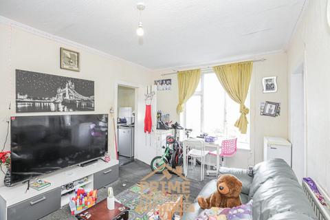 3 bedroom flat for sale, Curtis Avenue, Kings Park G44