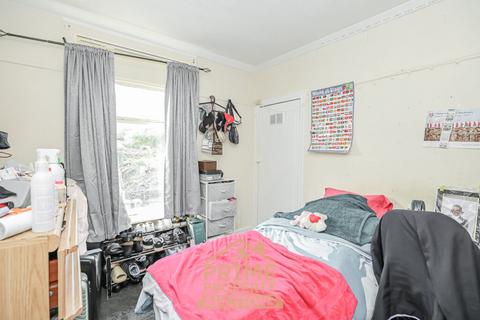 225 Curtis Avenue, Glasgow, G44 4NW
