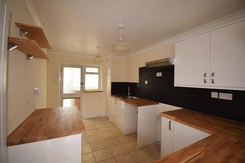 2 bedroom bungalow to rent, Clacton-on-Sea CO15