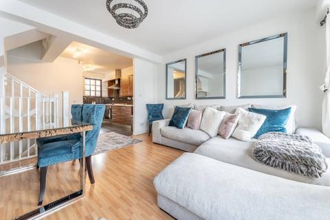 3 bedroom flat for sale, Rope Street, Rotherhithe, London, SE16