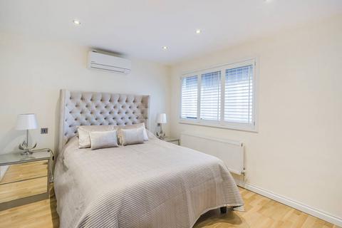 24 Peal Gardens, London, W13 0BA