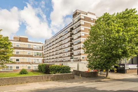 Studio for sale, York Way Estate, London N7