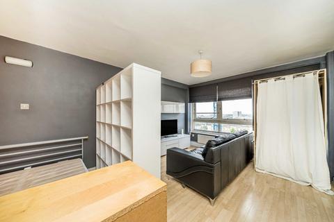 Studio for sale, York Way Estate, London N7