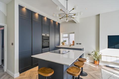 34a Bromley Road, Beckenham, BR3 5JD