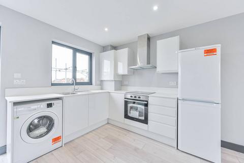 1 bedroom flat to rent, Silkstream Parade, Edgware, HA8