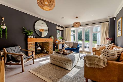 11 Cherry Tree Lane, Ewhurst, Cranleigh, GU6 7GG