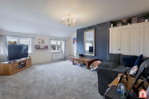 2 bedroom flat for sale, Victoria Park, Dover CT16