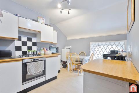 2 bedroom flat for sale, Victoria Park, Dover CT16