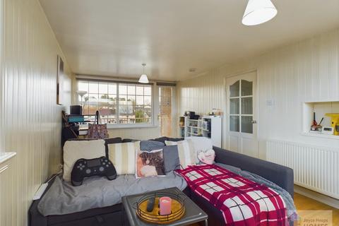 2 bedroom flat for sale, Denholm Crescent, East Kilbride G75