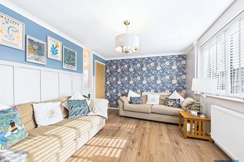27 Millard Avenue, Hatfield, Doncaster, DN7 6JR