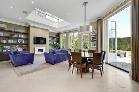 undefined, New Road, Esher, Surrey, KT10