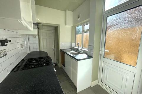 3 bedroom terraced house to rent, Pershore Road, Birmingham B30