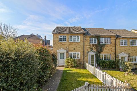 1 Abbey Path, Hailsham, BN27 1JQ