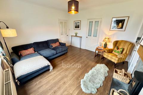 18 The Grove, Kilbarchan, Johnstone, PA10 2LF