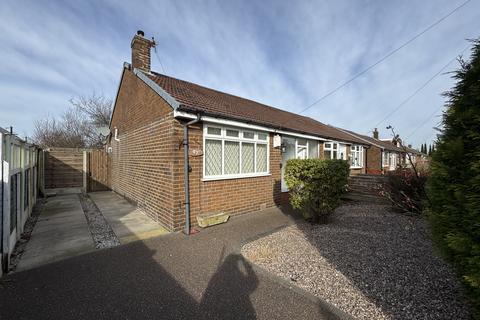 2 bedroom semi-detached bungalow for sale, Mansfield Avenue M34 3NS, Denton