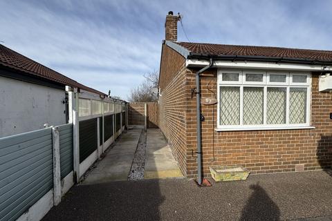 2 bedroom semi-detached bungalow for sale, Mansfield Avenue M34 3NS, Denton