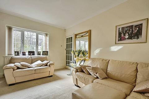 4 bedroom semi-detached house for sale, Belvedere Avenue, Leeds LS17